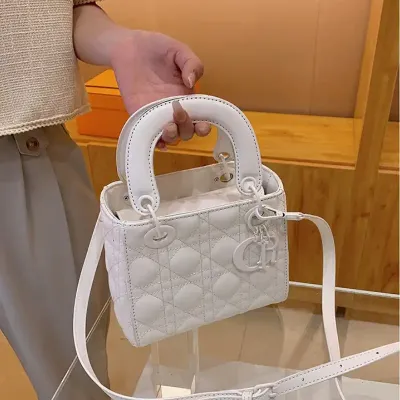 FROSTED TEXTURE PRINCESS DIANA BAG
